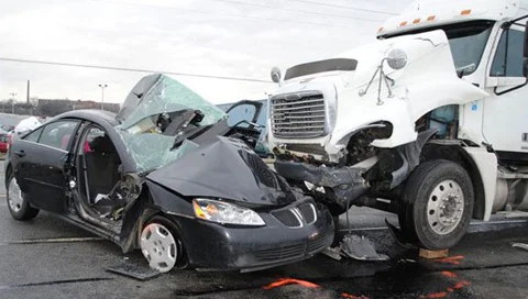 truck-car-accident-img